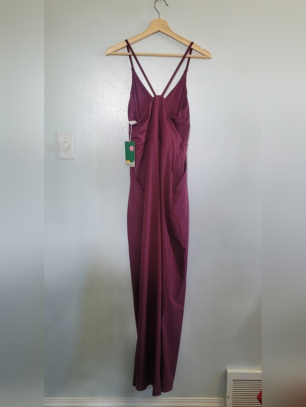NWT HALARA Breezful V-Neck Wide-Leg Jumpsuit Sz M Quick Dry Maroon - Picture 10 of 14